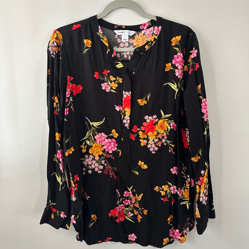 Old navy blouse, size large